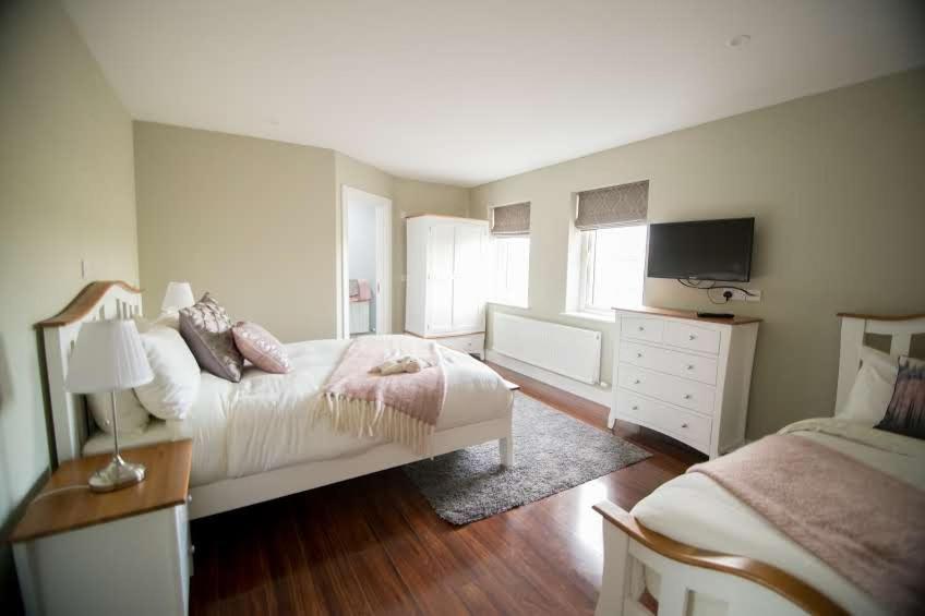 West Haven House Hotel Дулин Екстериор снимка